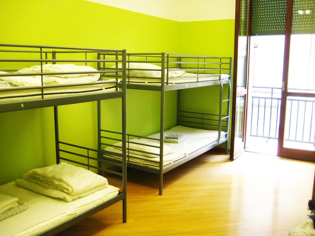 Panda Hostel Milano Værelse billede